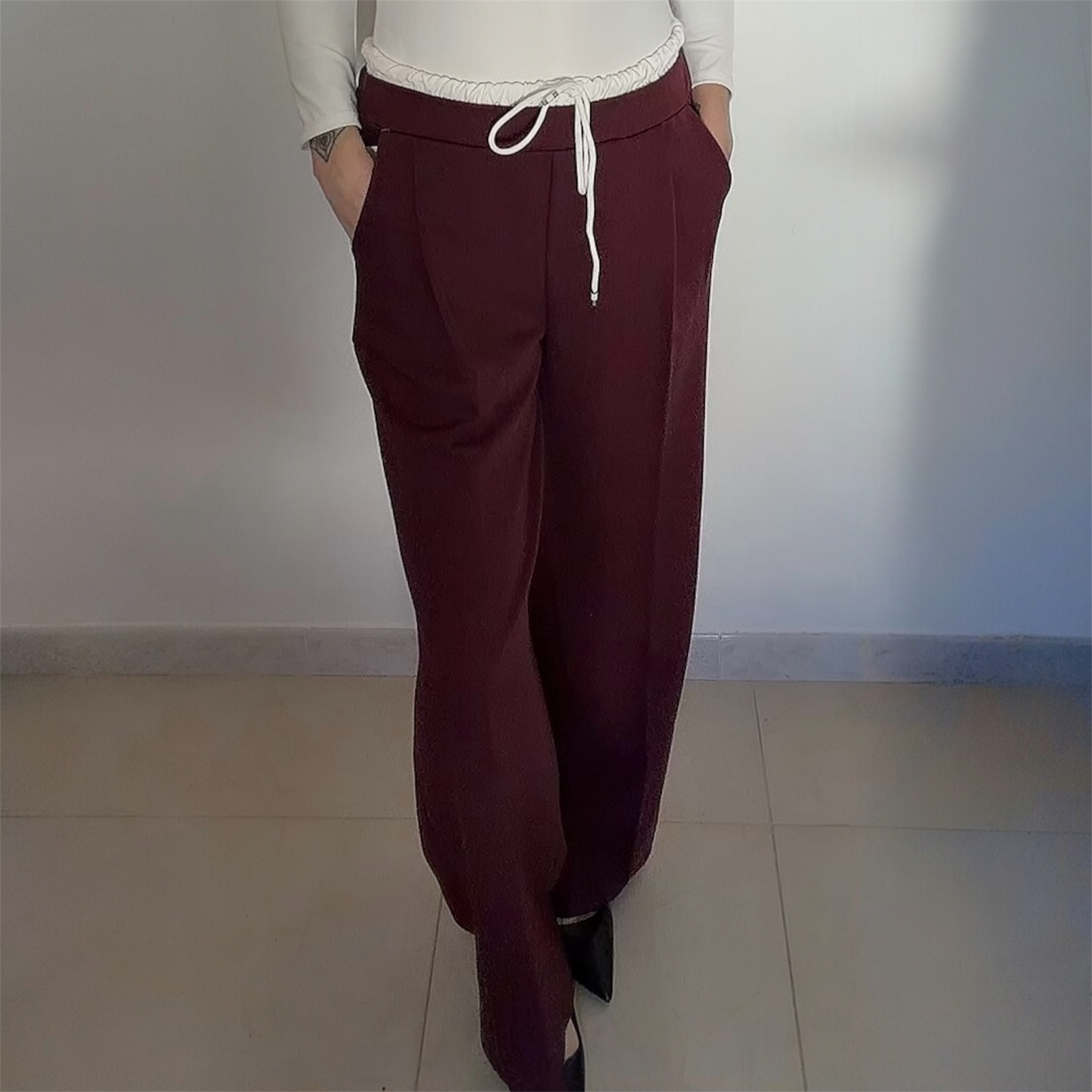 STRAIGHT CHIC
